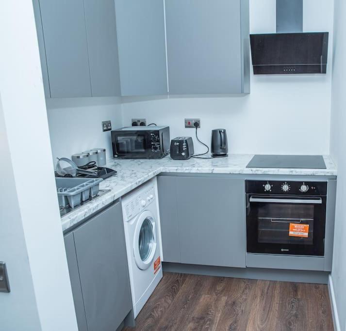 Aylesbury Apartment 1 With Free Parking Esterno foto